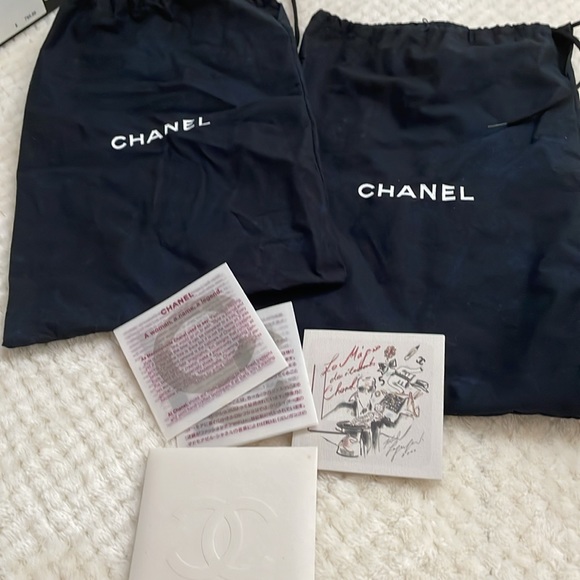 Chanel statement heels - Picture 8 of 11